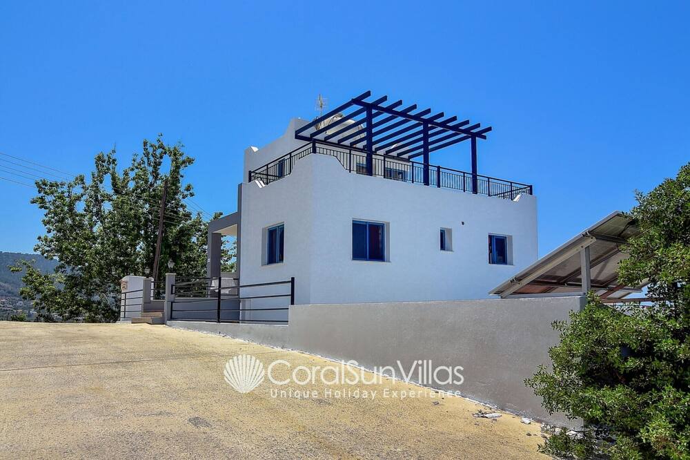 Photo of Outdoor in Pomos