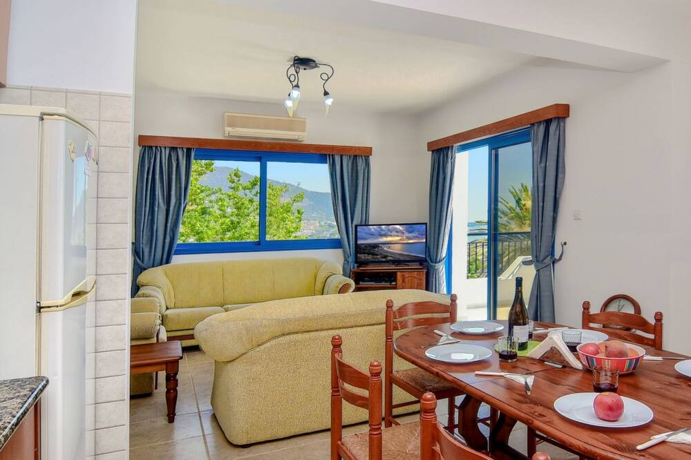 Photo of Livingroom in Pomos