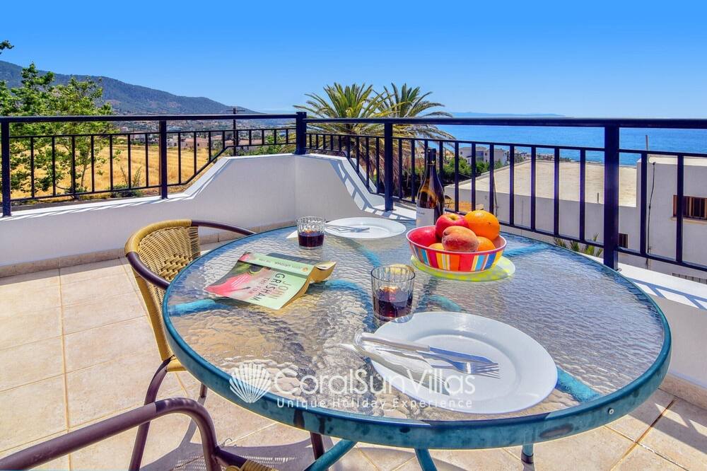 Photo of Patio Balcony in Pomos
