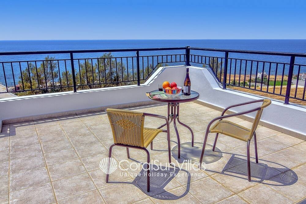 Photo of Patio Balcony in Pomos