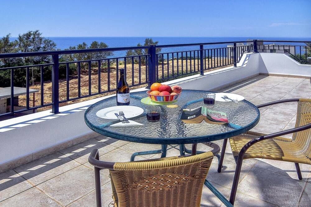 Photo of Patio Balcony in Pomos