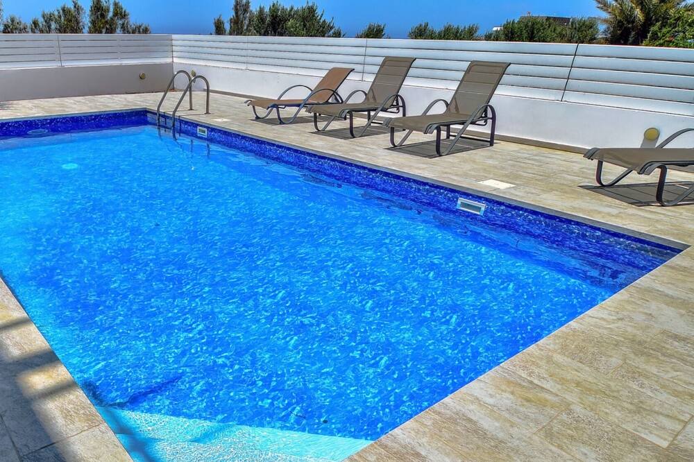 Photo of Outdoor in Pomos