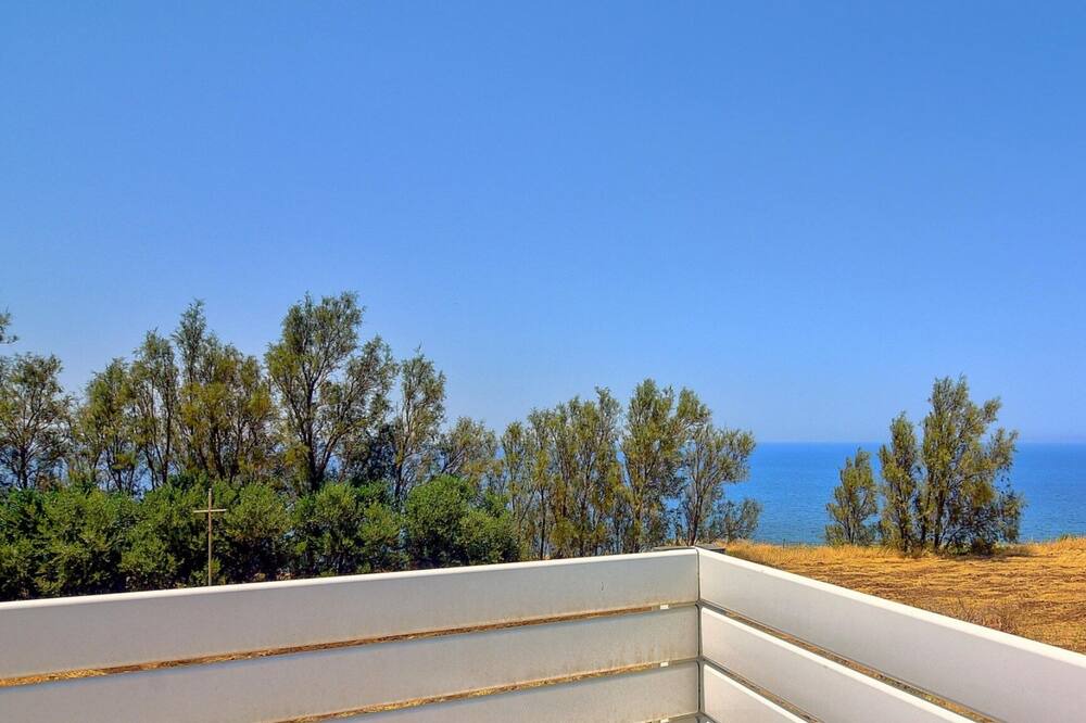 Photo of Patio Balcony in Pomos