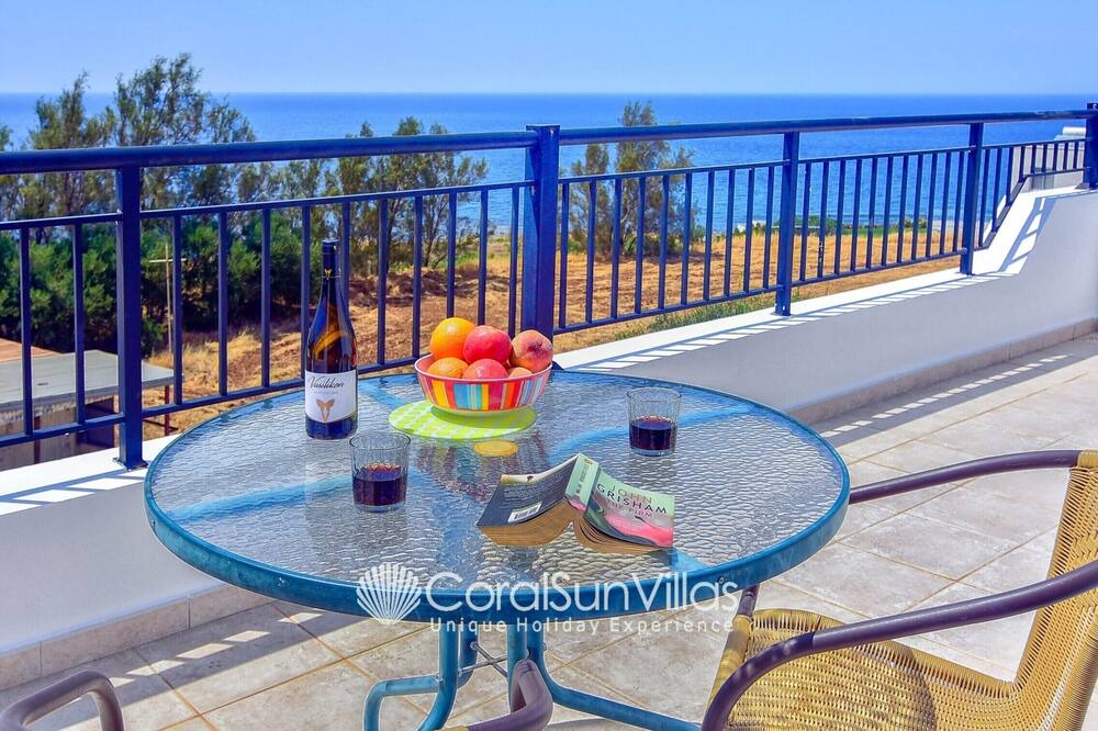 Photo of Patio Balcony in Pomos