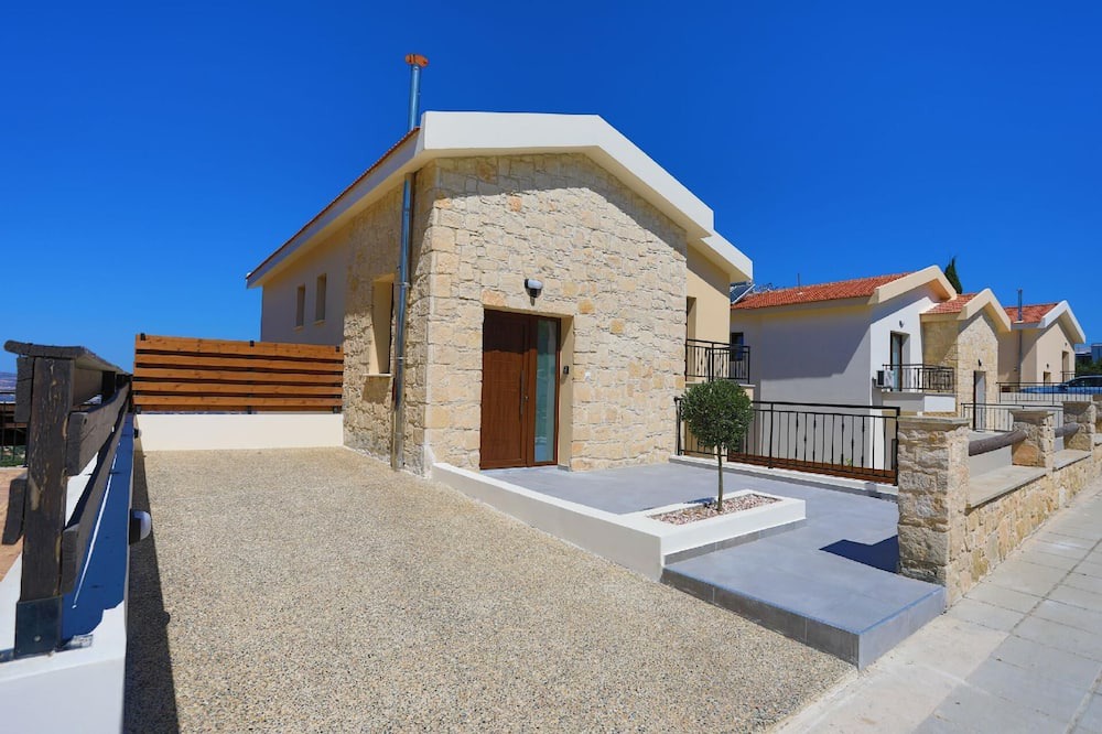 Photo of Outdoor in Meladeia