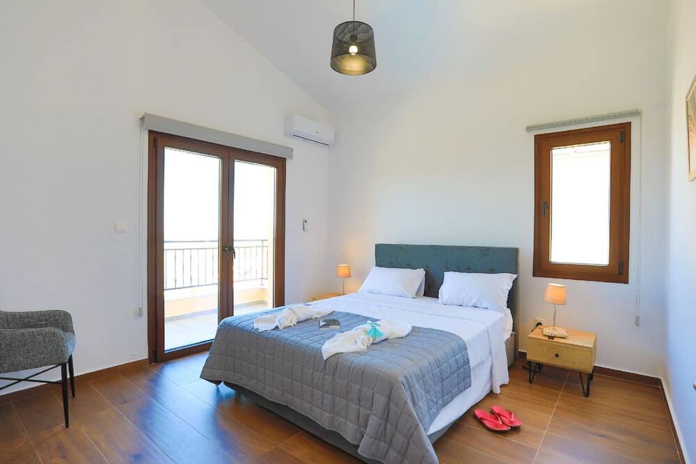 Photo of Bedroom in Meladeia