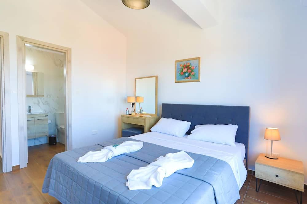 Photo of Bedroom in Meladeia