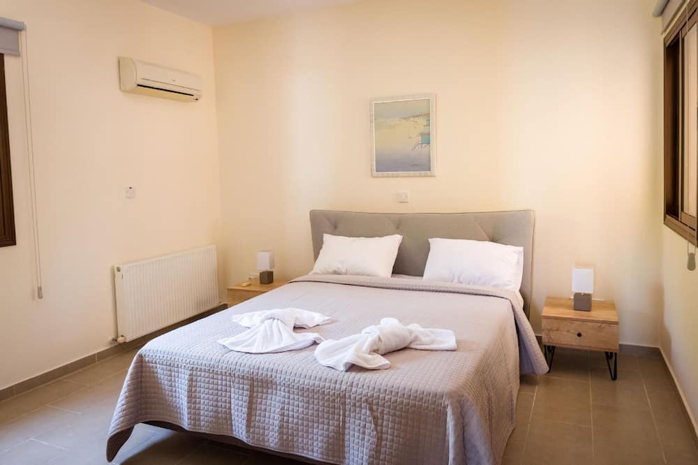 Photo of Bedroom in Meladeia