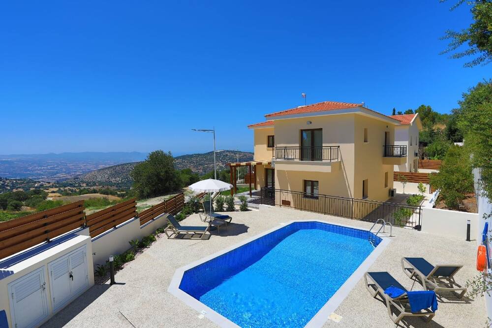 Photo of Outdoor in Meladeia