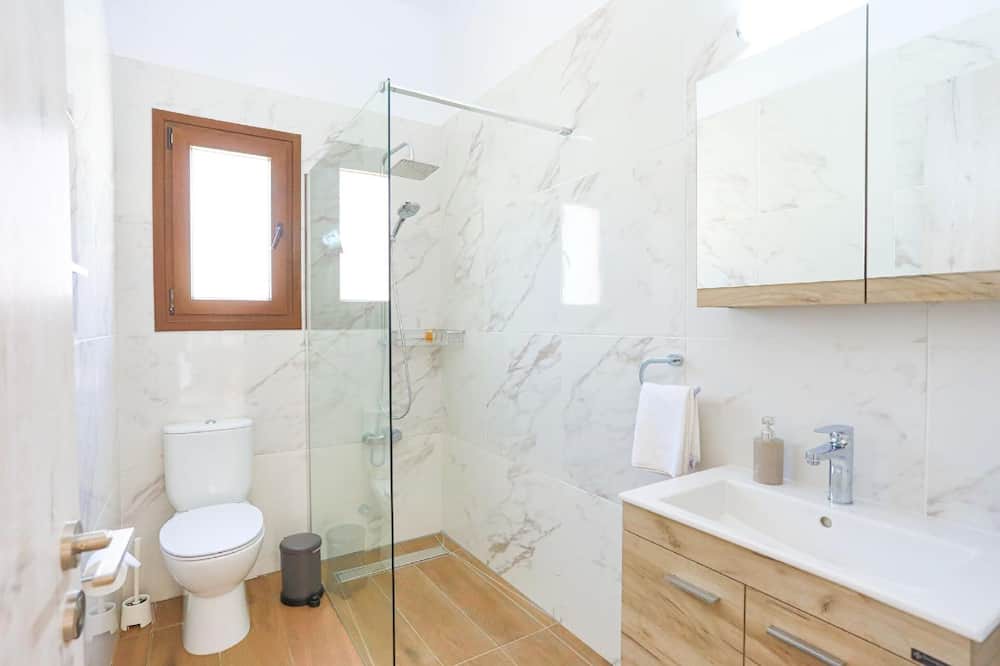 Photo of Bathroom in Meladeia