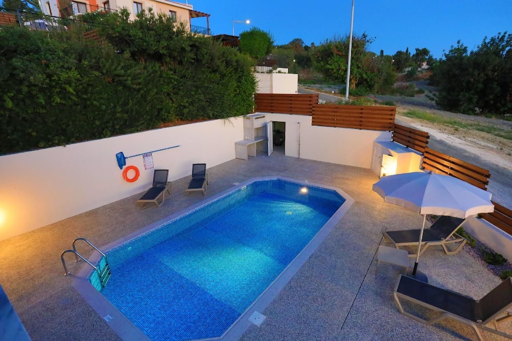 Photo of Outdoor in Meladeia