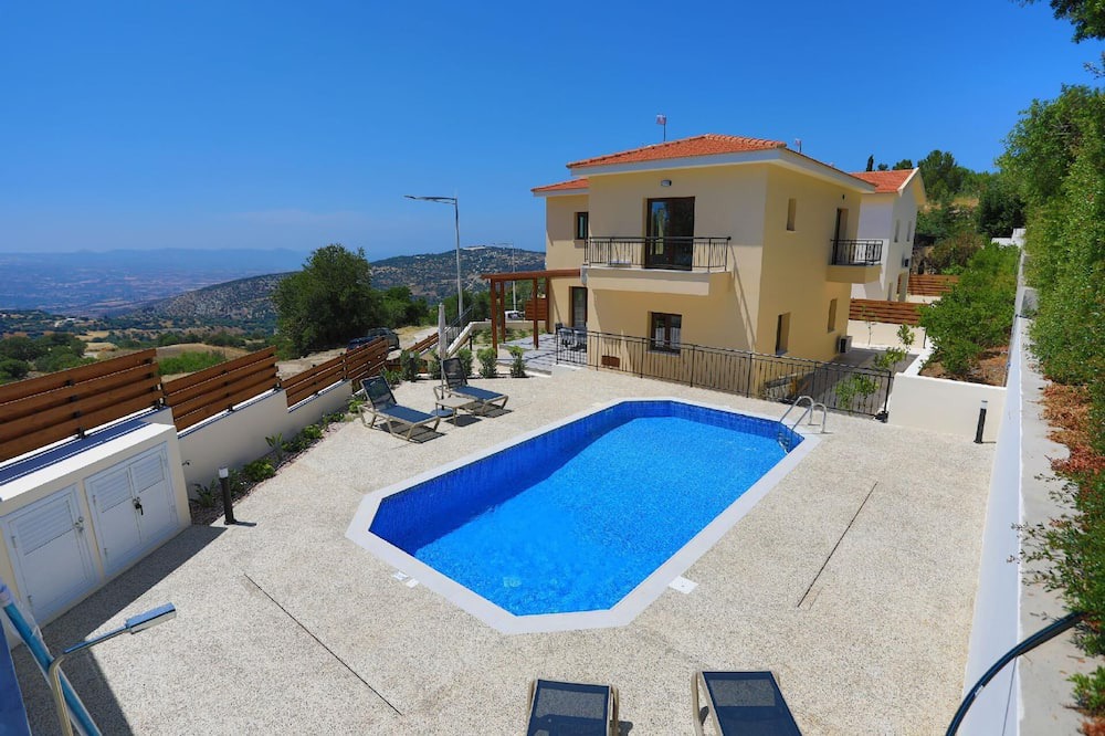 Photo of Outdoor in Meladeia