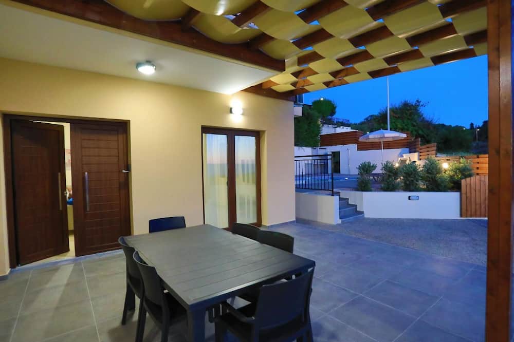 Photo of Outdoor in Meladeia
