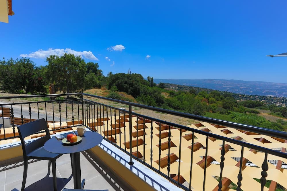 Photo of Outdoor in Meladeia