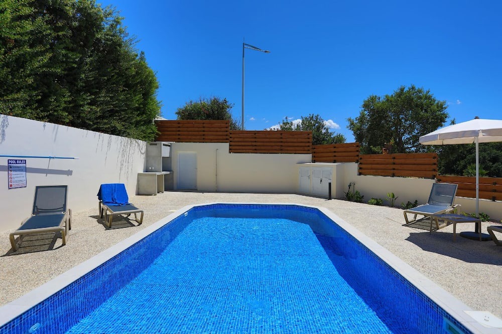 Photo of Outdoor in Meladeia