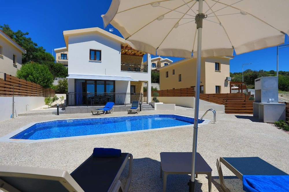 Photo of Outdoor in Meladeia