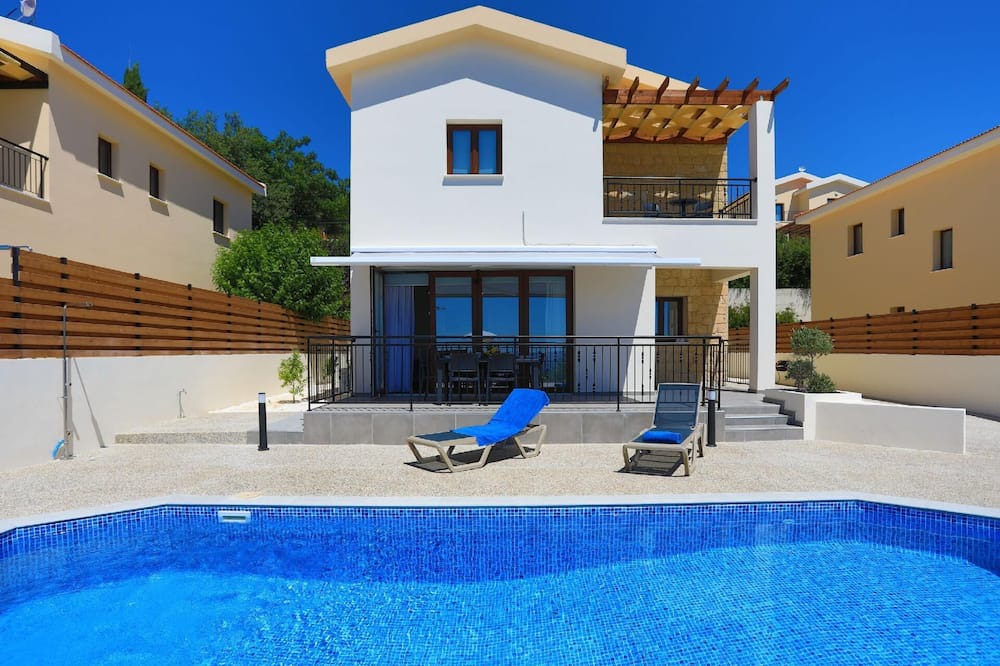 Photo of Outdoor in Meladeia