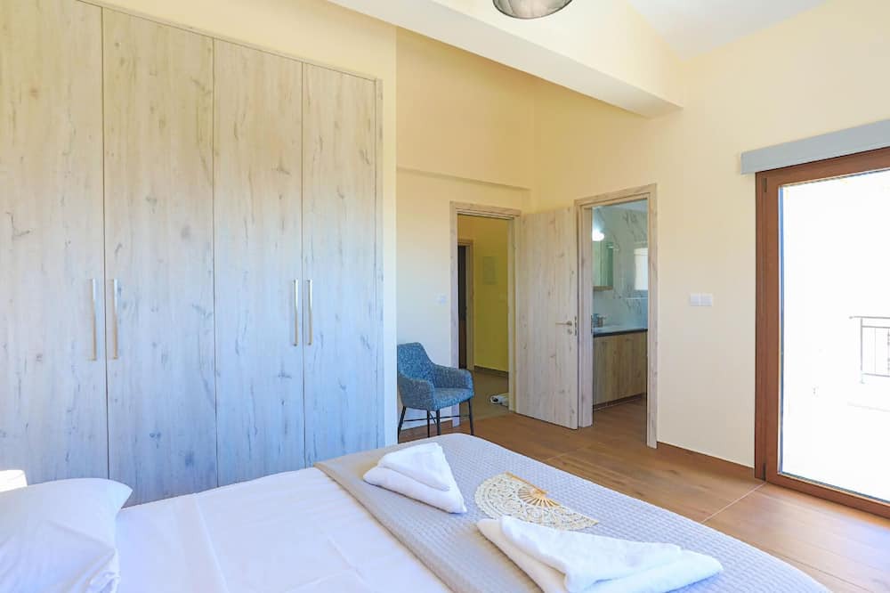 Photo of Bedroom in Meladeia