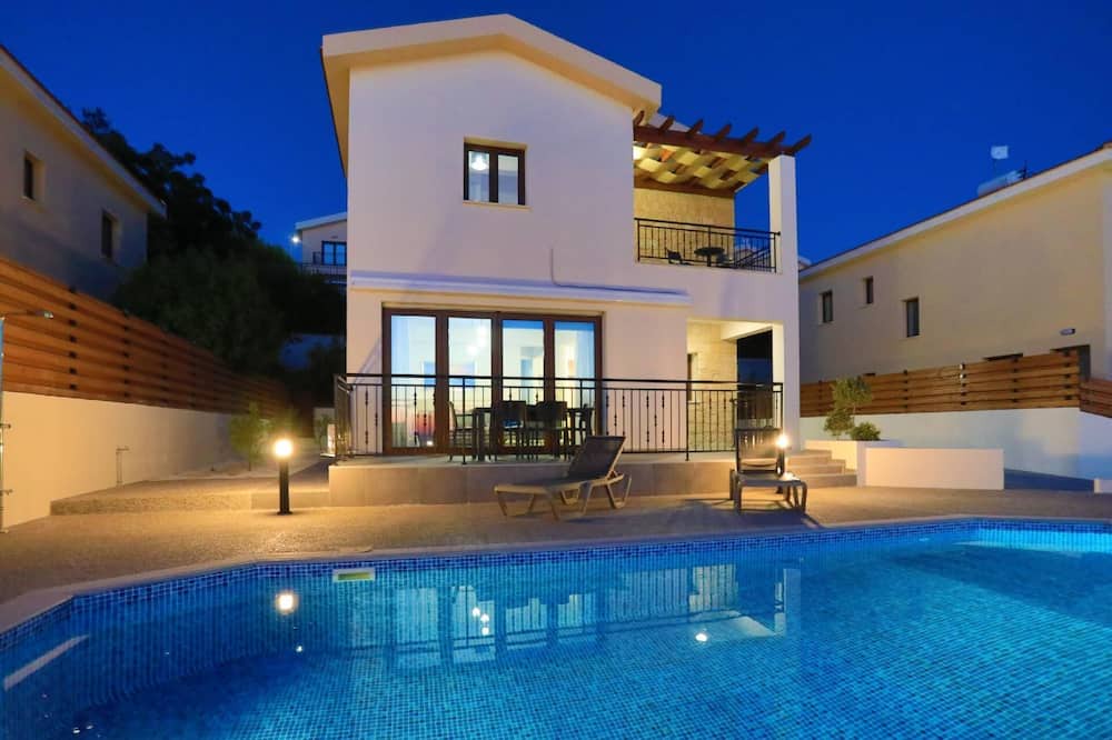 Photo of Outdoor in Meladeia