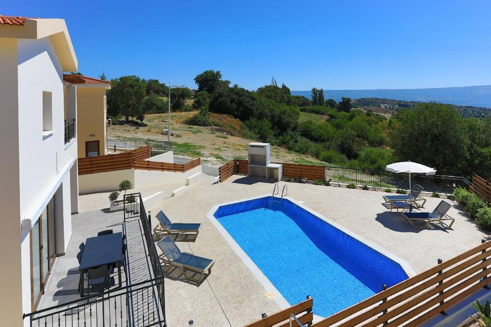Photo of Outdoor in Meladeia