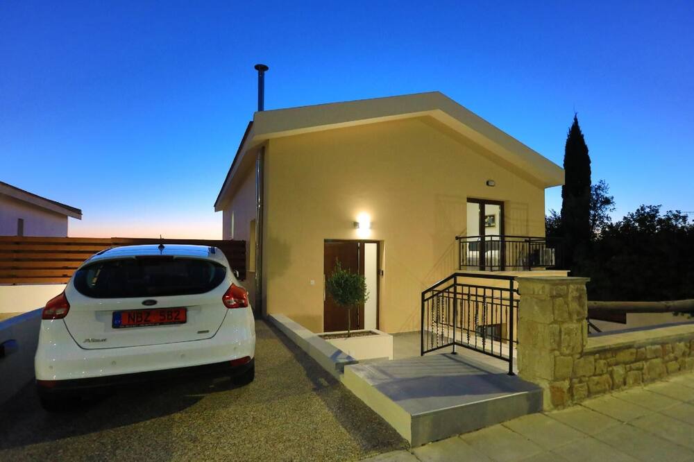 Photo of Outdoor in Meladeia