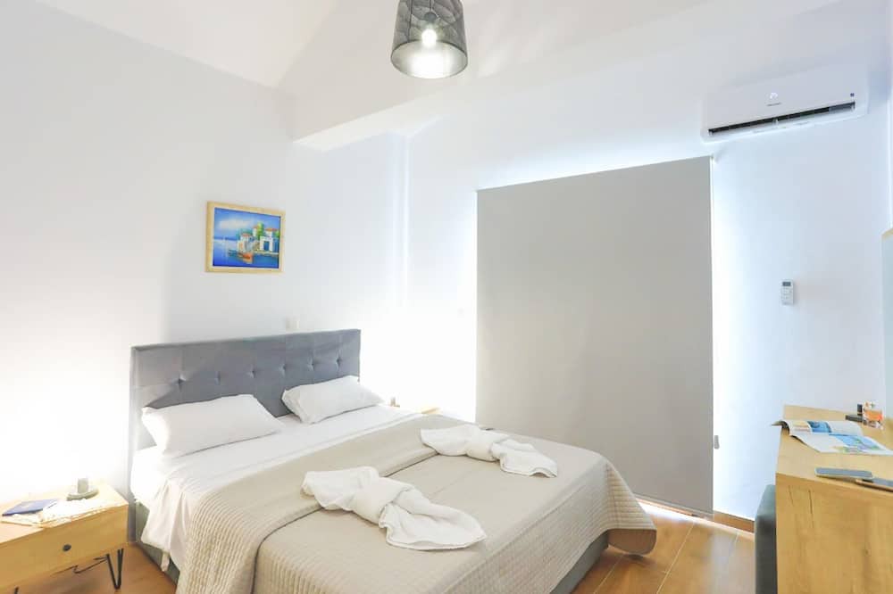 Photo of Bedroom in Meladeia