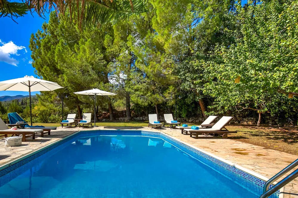 Photo of Outdoor in Miliou