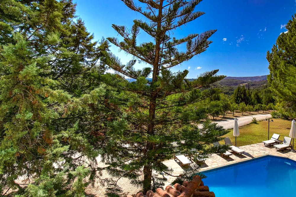 Photo of Outdoor in Miliou