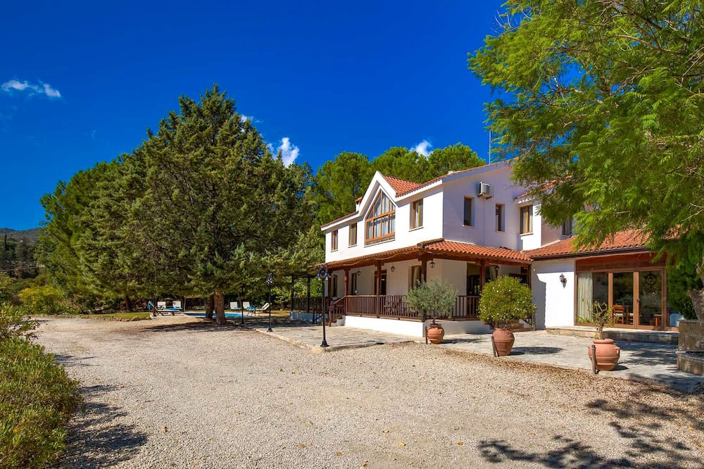 Photo of Outdoor in Miliou