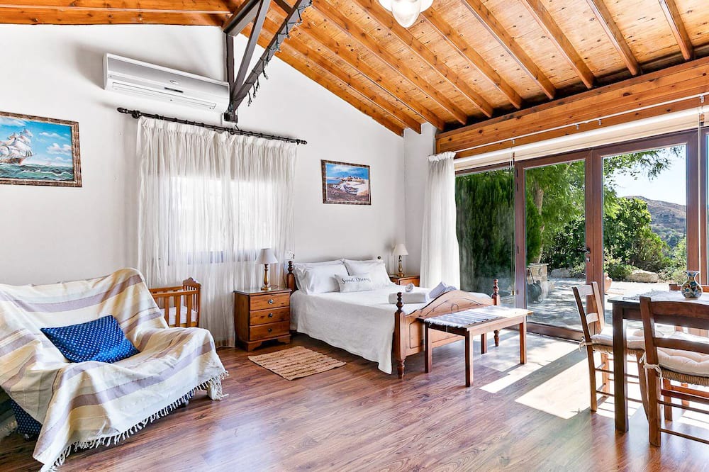 Photo of Bedroom in Miliou