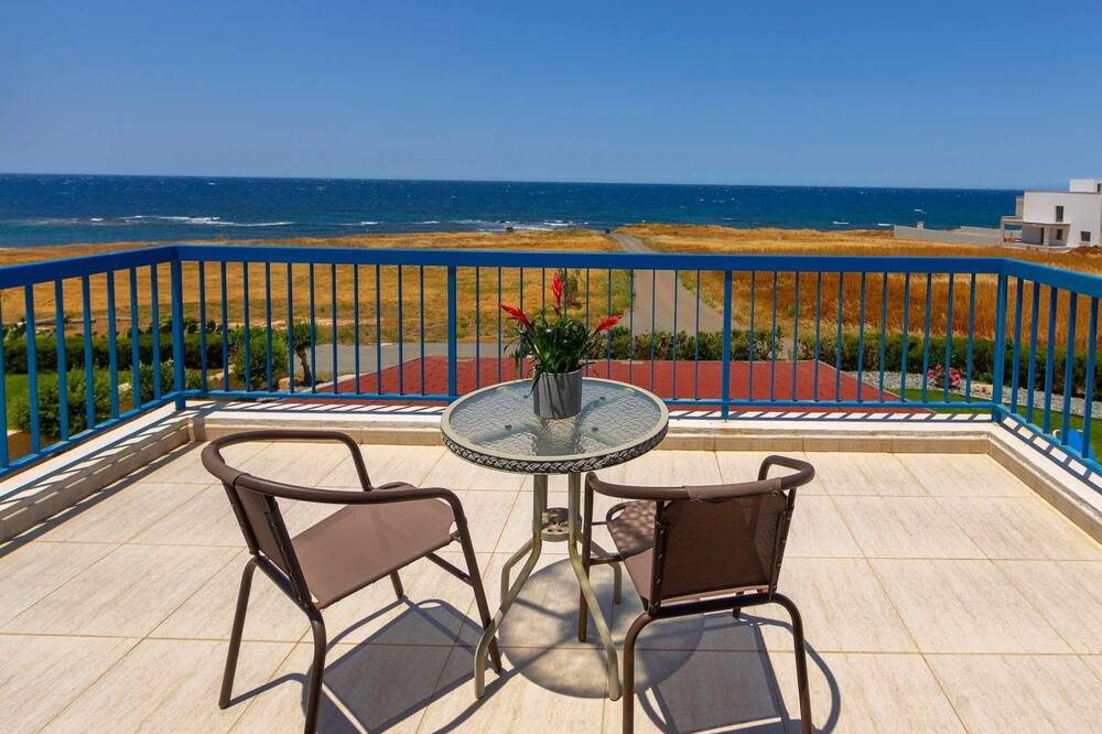 Photo of Patio Balcony in Pomos
