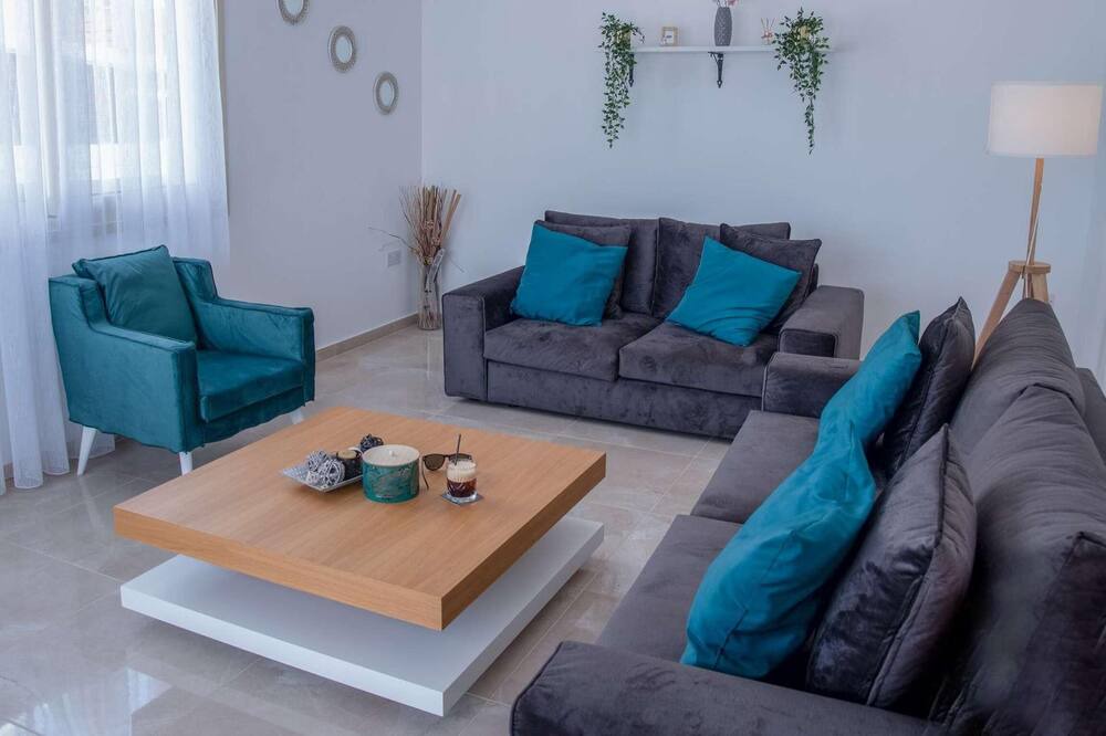 Photo of Livingroom in Pomos