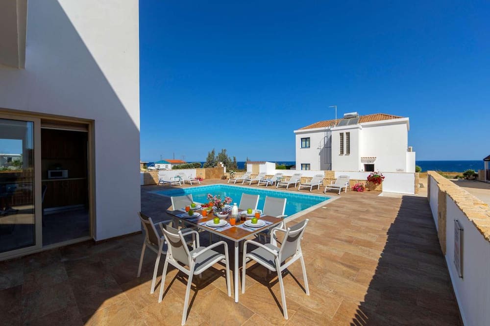 Photo of Patio Balcony in Pomos