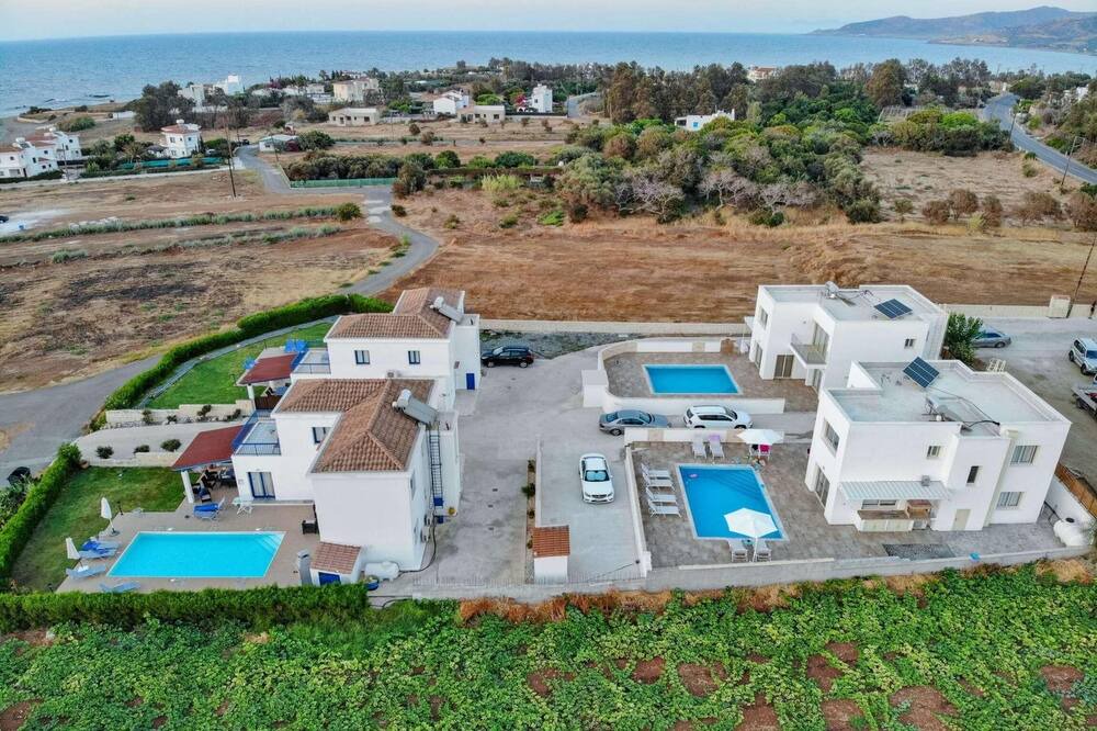 Photo of Others in Pomos