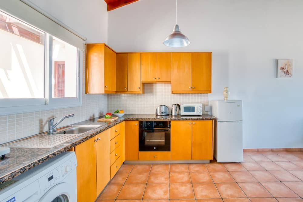 Photo of Kitchen in Latsi