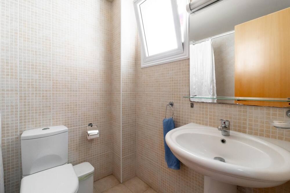 Photo of Bathroom in Latsi