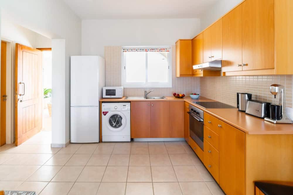 Photo of Kitchen in Latsi