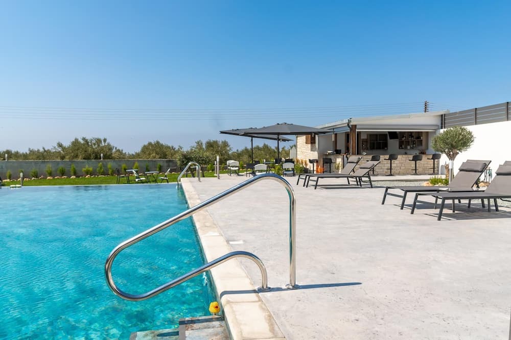 Photo of Outdoor in Peyia Town