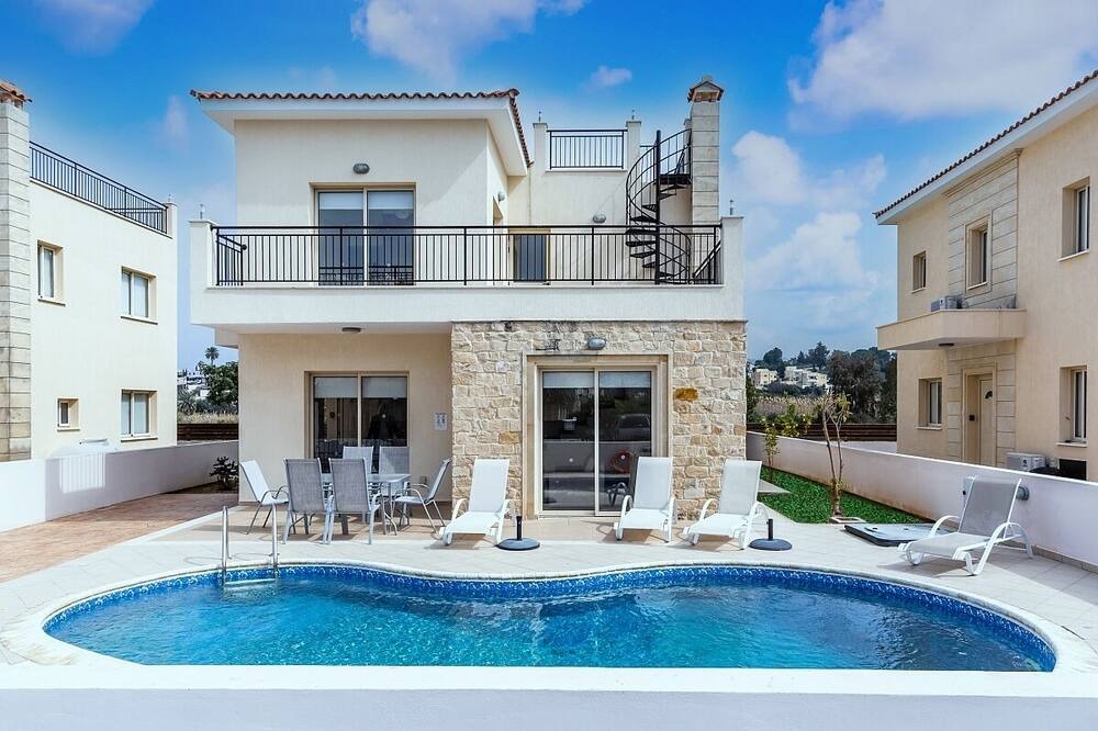 Photo of Outdoor in Polis