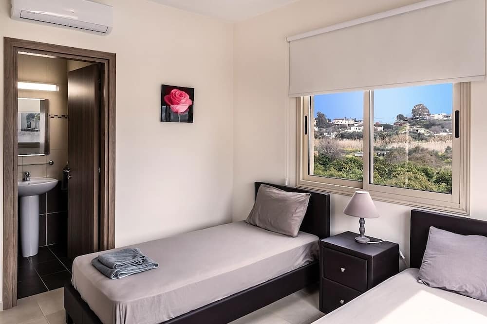Photo of Bedroom in Polis