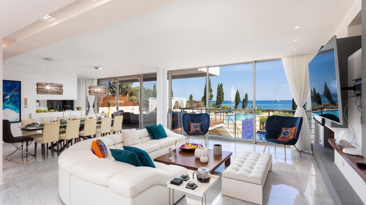 Photo of Livingroom in Latchi