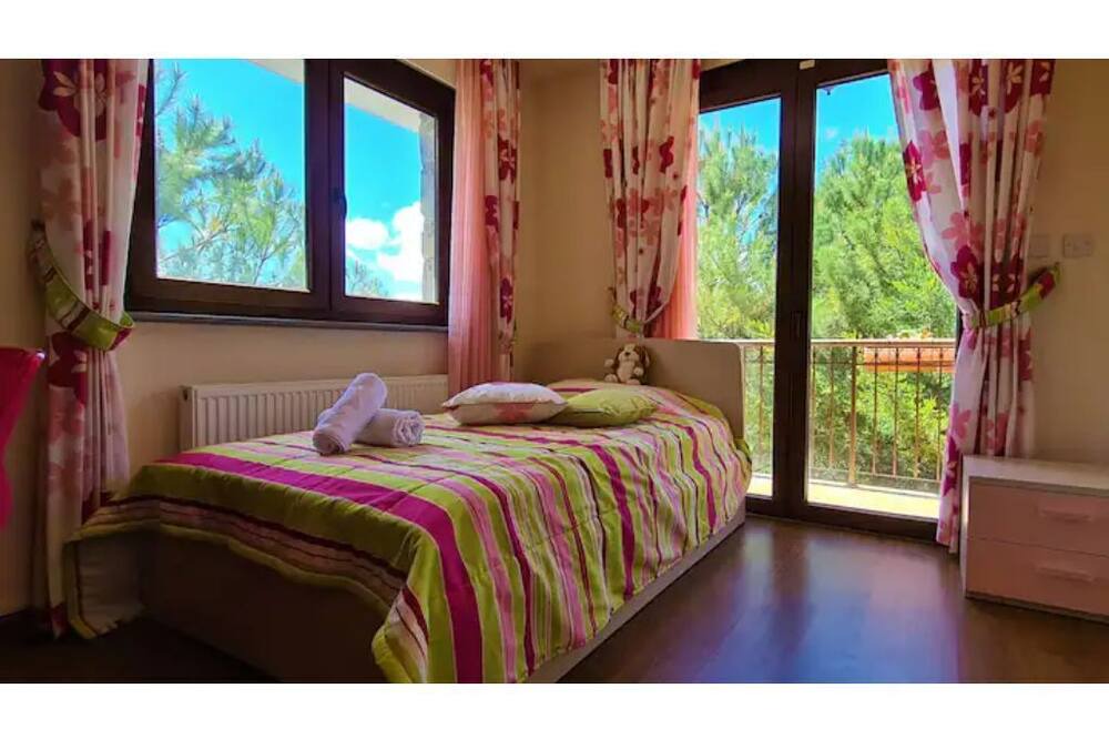Photo of Bedroom in Saittas