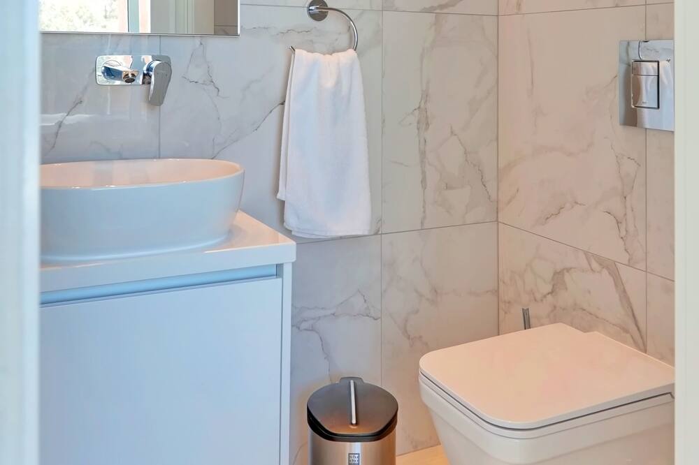 Photo of Bathroom in Paralimni