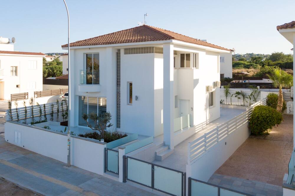 Photo of Outdoor in Pernera
