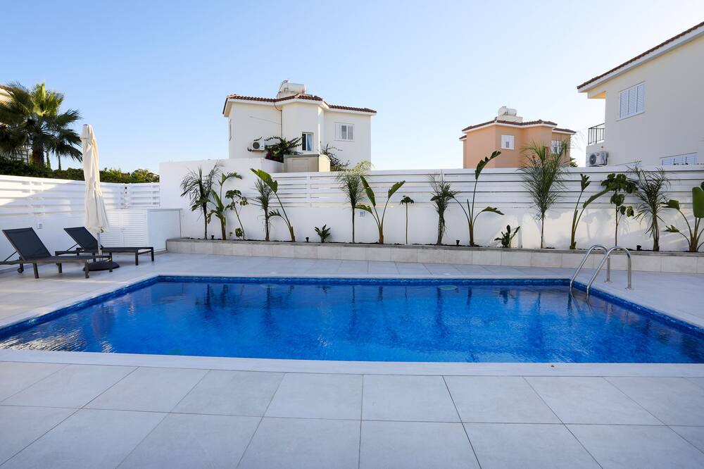 Photo of Outdoor in Pernera