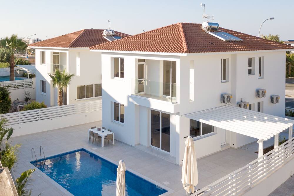 Photo of Outdoor in Pernera