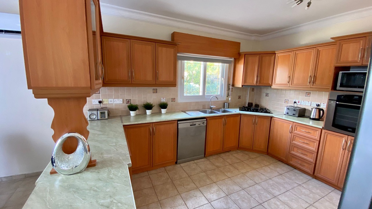 Photo of Kitchen in Kyrenia District