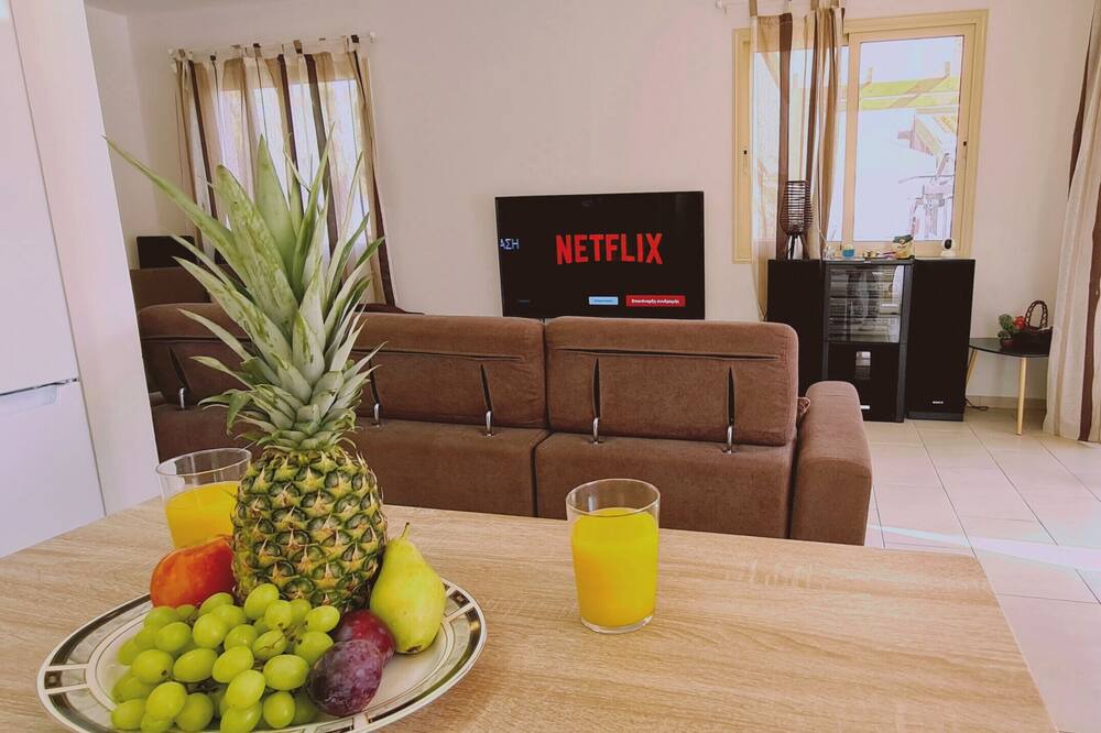 Photo of Livingroom in Mazotos