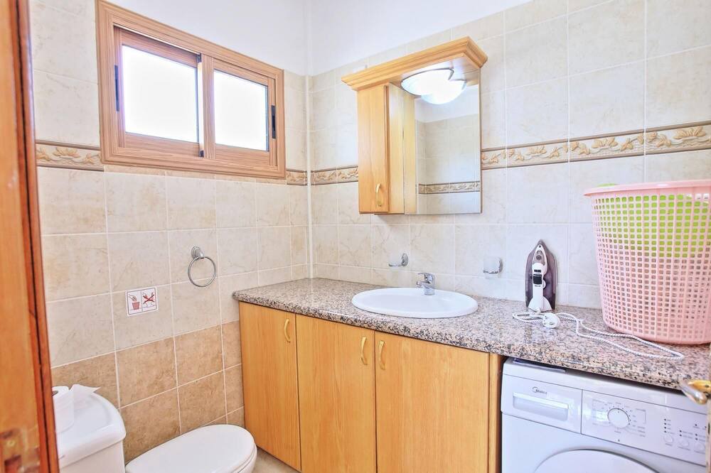 Photo of Bathroom in Ayia Marina Chrysochous