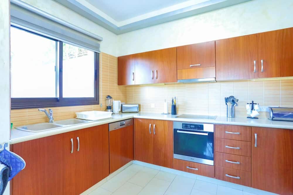 Photo of Kitchen in Latsi